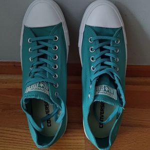 NWOTConverseChuckTaylor sneakers Unisex size Woman's 11 Man's 9 colour Malachite